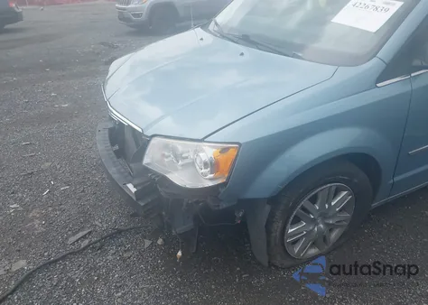 2010 Chrysler Town & Country Limited from USA, damaged, VIN 2A4RR6DX1AR220482